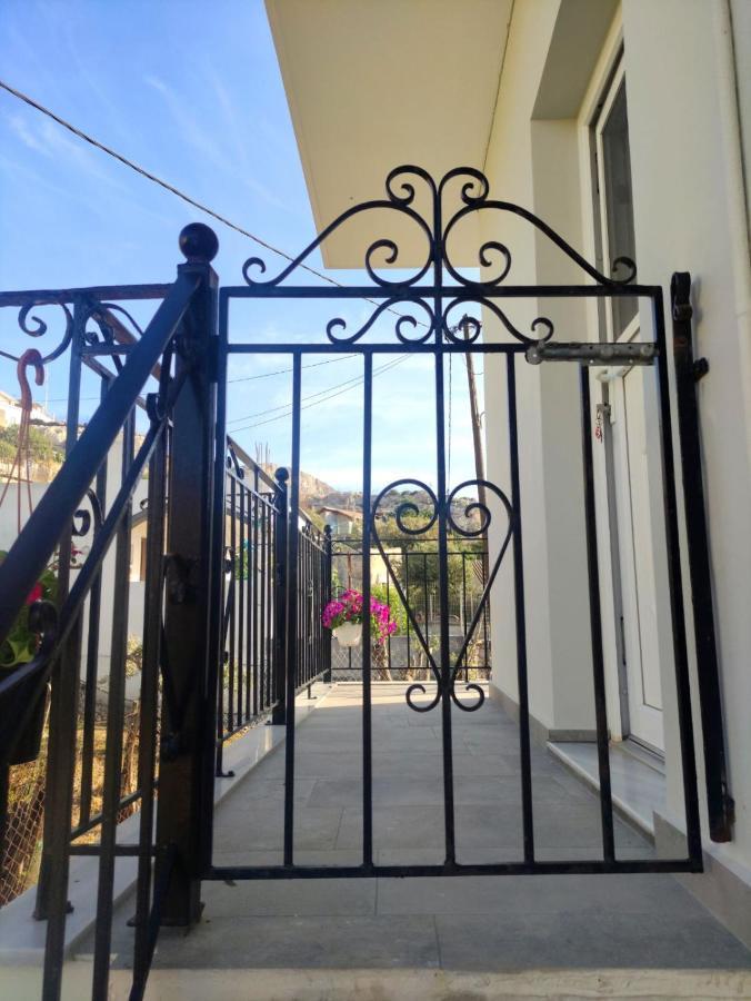 Nesea 2 Tatil Evi Pserimos Town